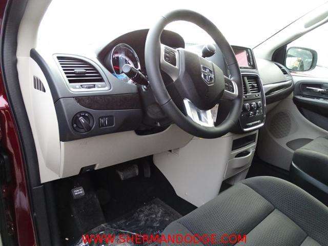 Dodge Grand Caravan 2017 photo 11